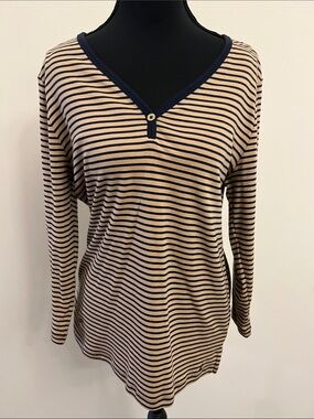 Striped V-Neck Long Sleeve Top in Tan & Navy
